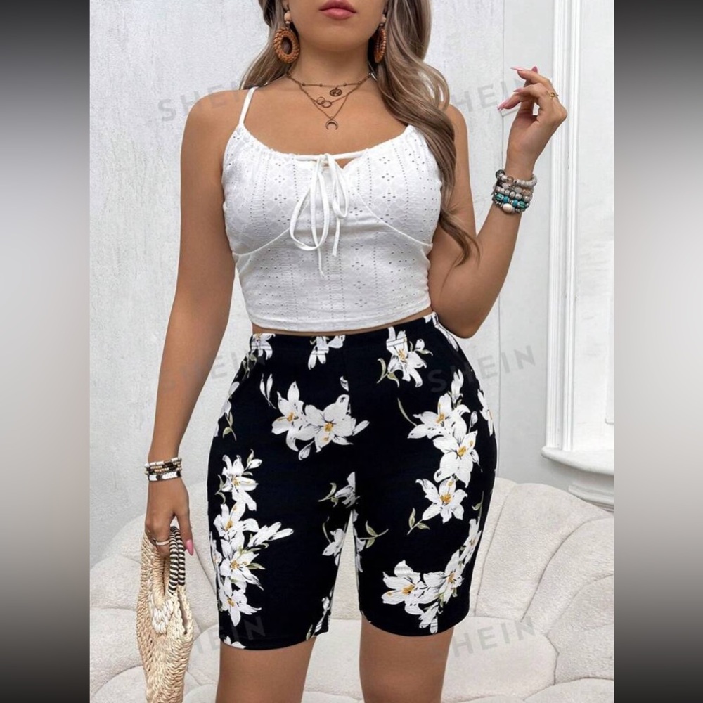 🆕 Black & White Floral Summer Shorts!!! NEW in Bag!!! leggings, floral shorts